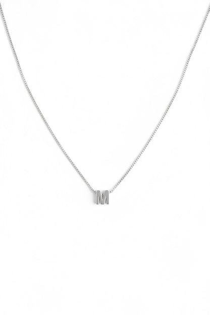 Cadena letra inicial Plateada